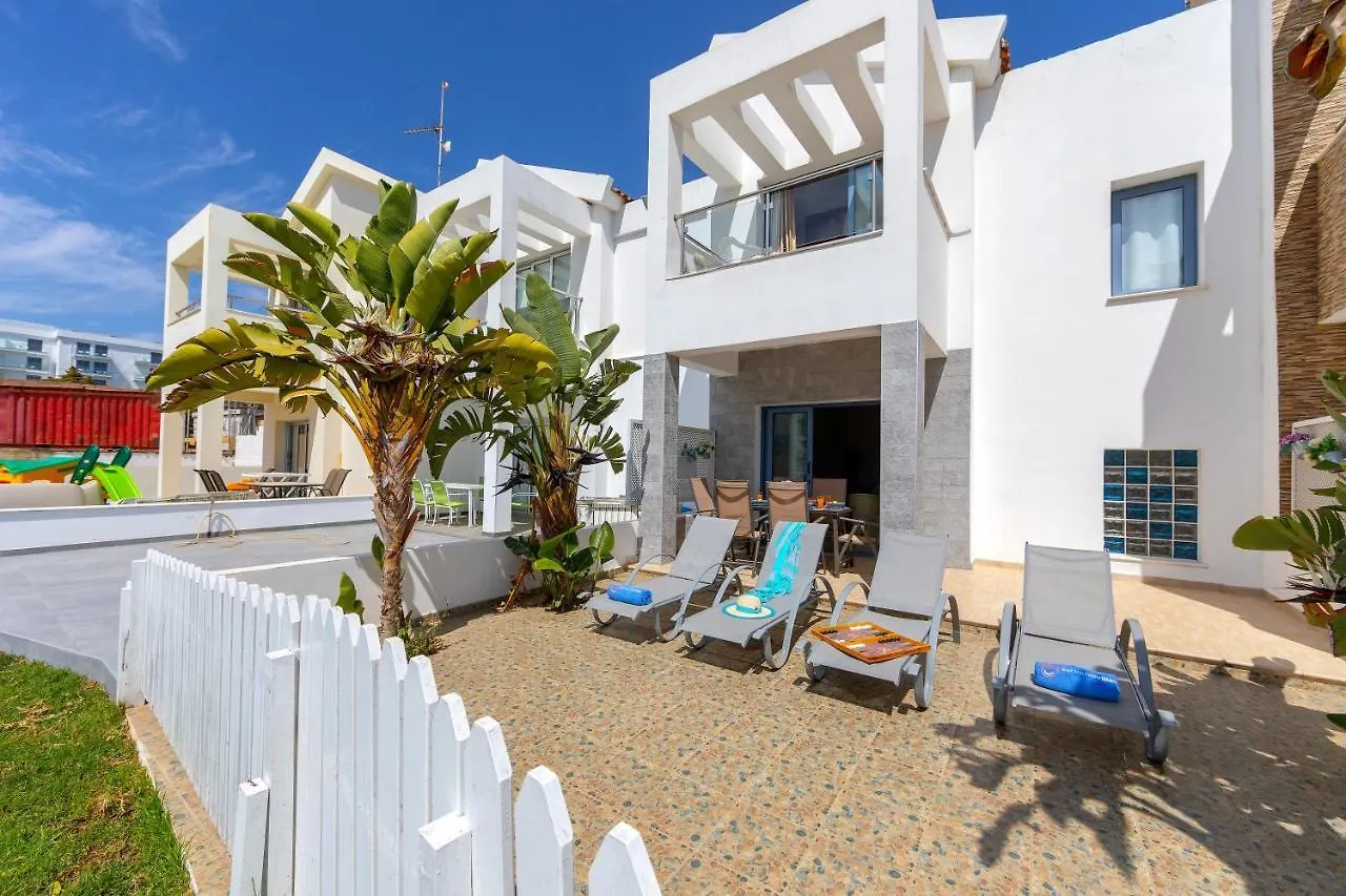 Villa Nora Protaras